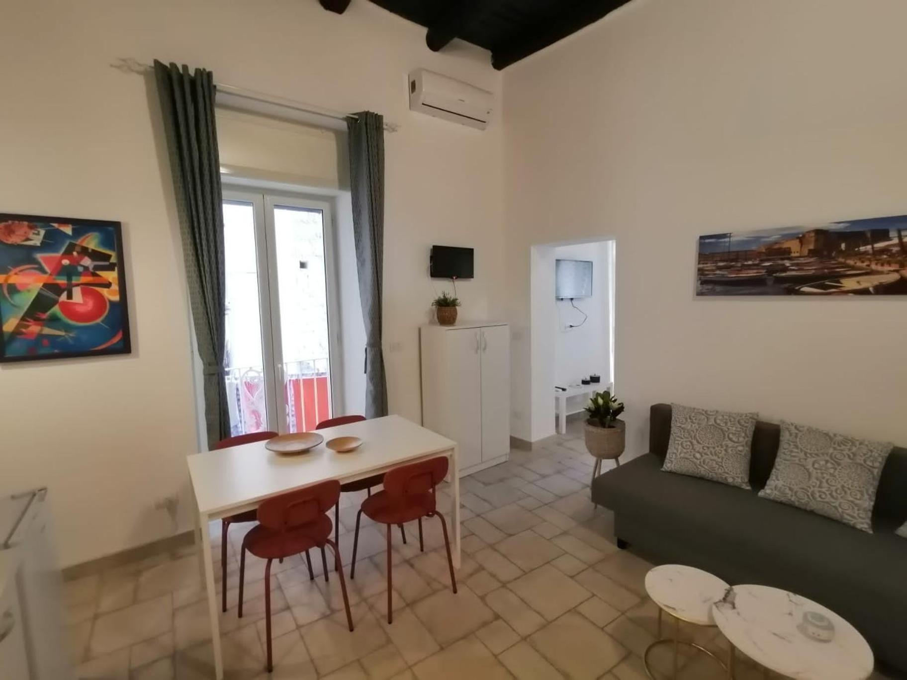 Il Vicoletto Sul Castello Apartment Naples Exterior photo