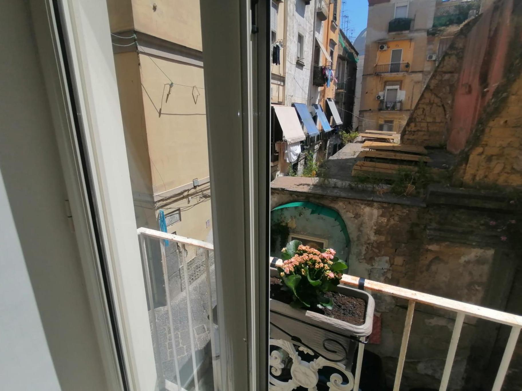 Il Vicoletto Sul Castello Apartment Naples Exterior photo